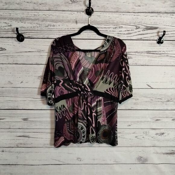 "Dots" woman's shirt  - Picture 1 of 7